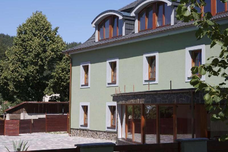 Penzion Stara Fara Маков Екстериор снимка